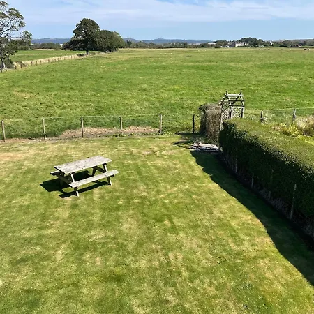 Semesterbostad Ulverstons Little Gem - Sleeps 2 - Free Parking Ulverston